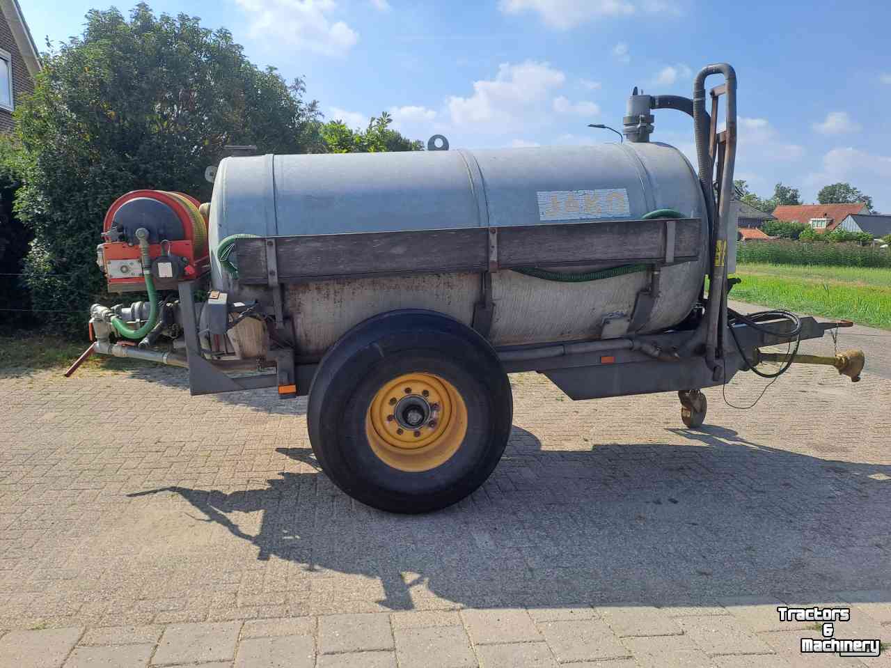 Gietarm / Watergeefarm / Sproeiarm Jako 5000 liter watertank met losarm