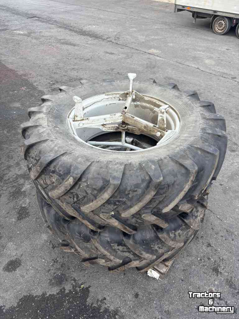 Wielen, Banden, Velgen & Afstandsringen Michelin 16.9R28 3 ster dubbellucht