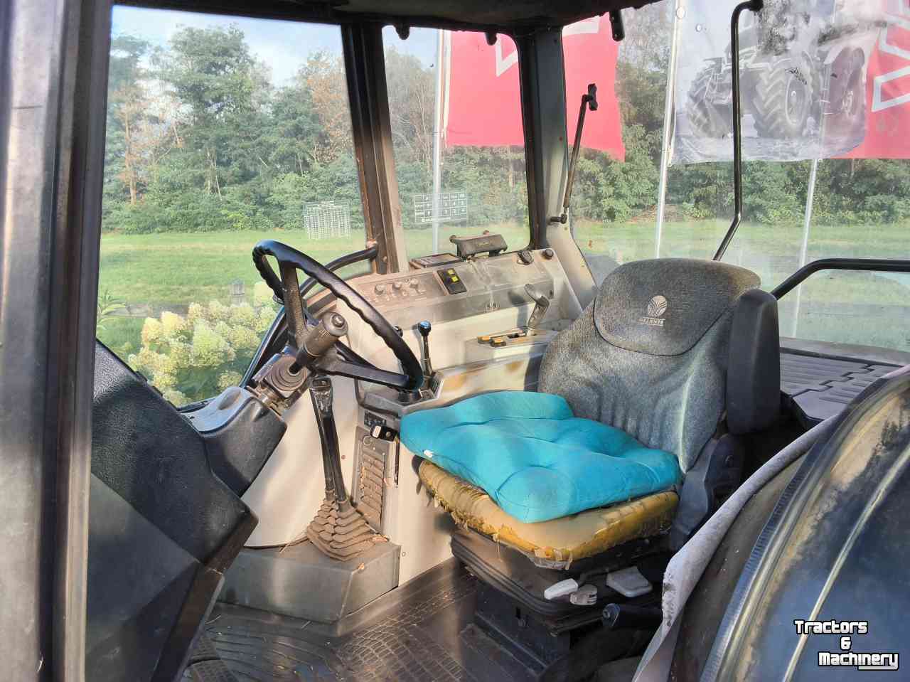 Tractor / Trekker Valtra 6000