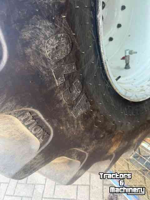 Wielen, Banden, Velgen & Afstandsringen Mitas 800/65R32