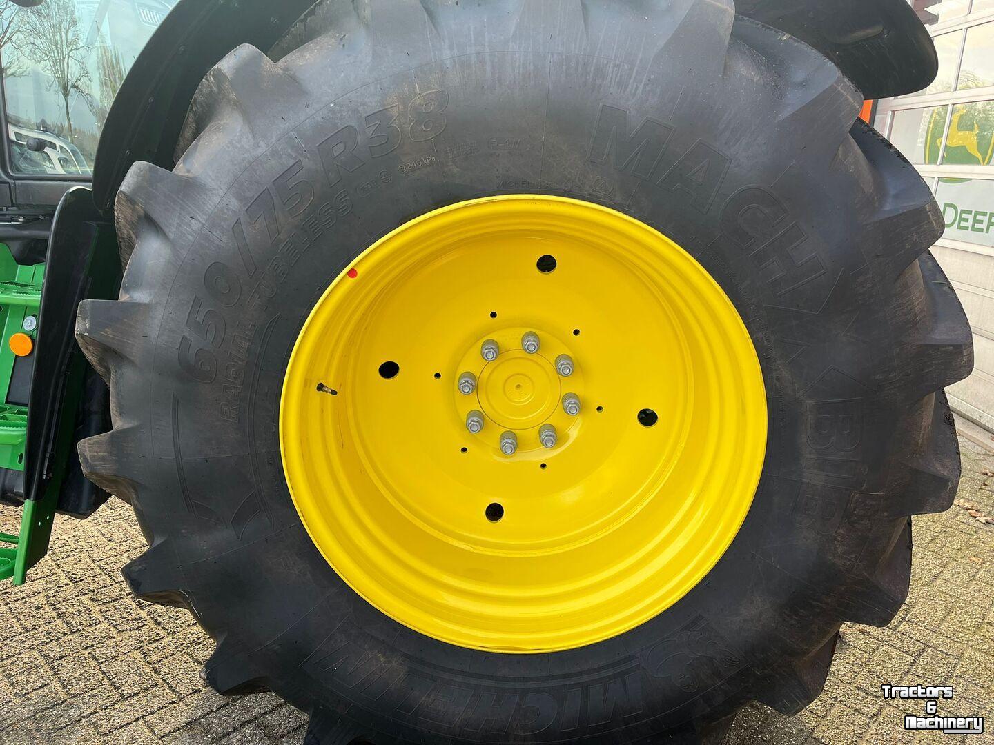 Tractor / Trekker John Deere 6M 185