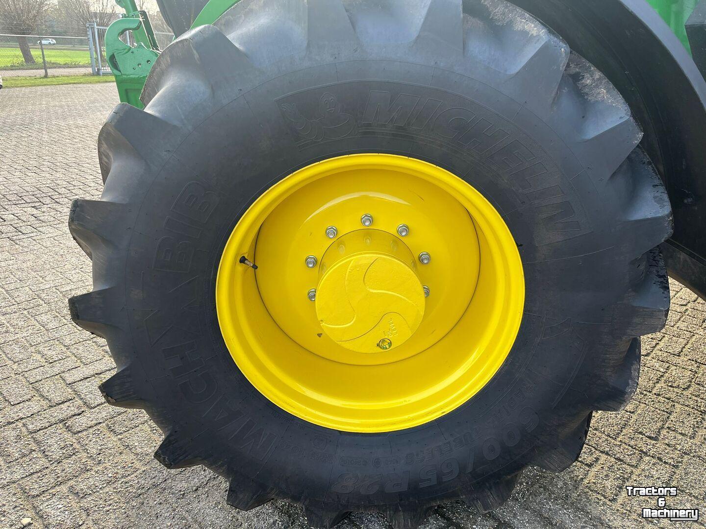 Tractor / Trekker John Deere 6M 185