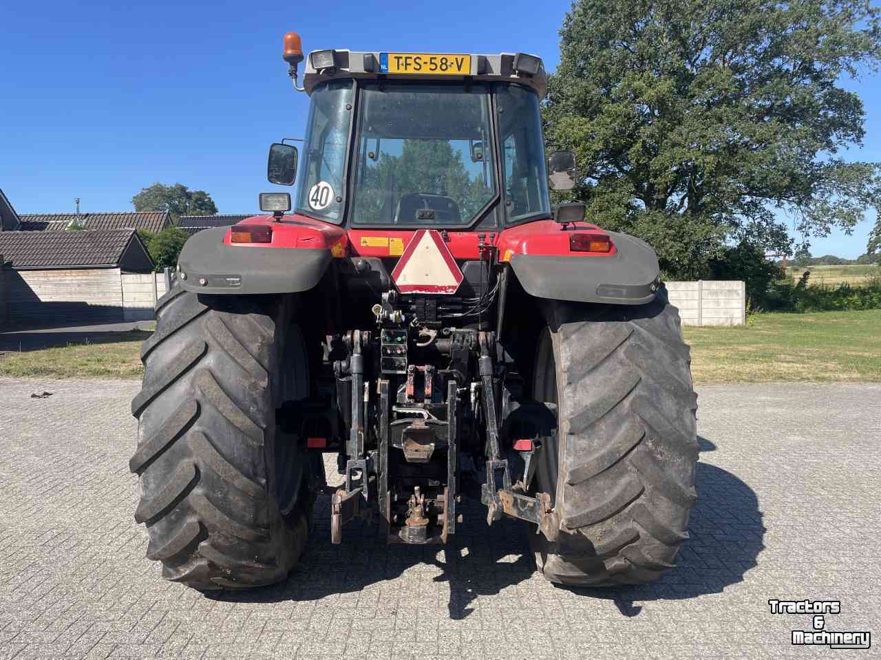 Tractor / Trekker Massey Ferguson 8240 Powercontrol luchtdruk airco Sisu 6 cil.turbo