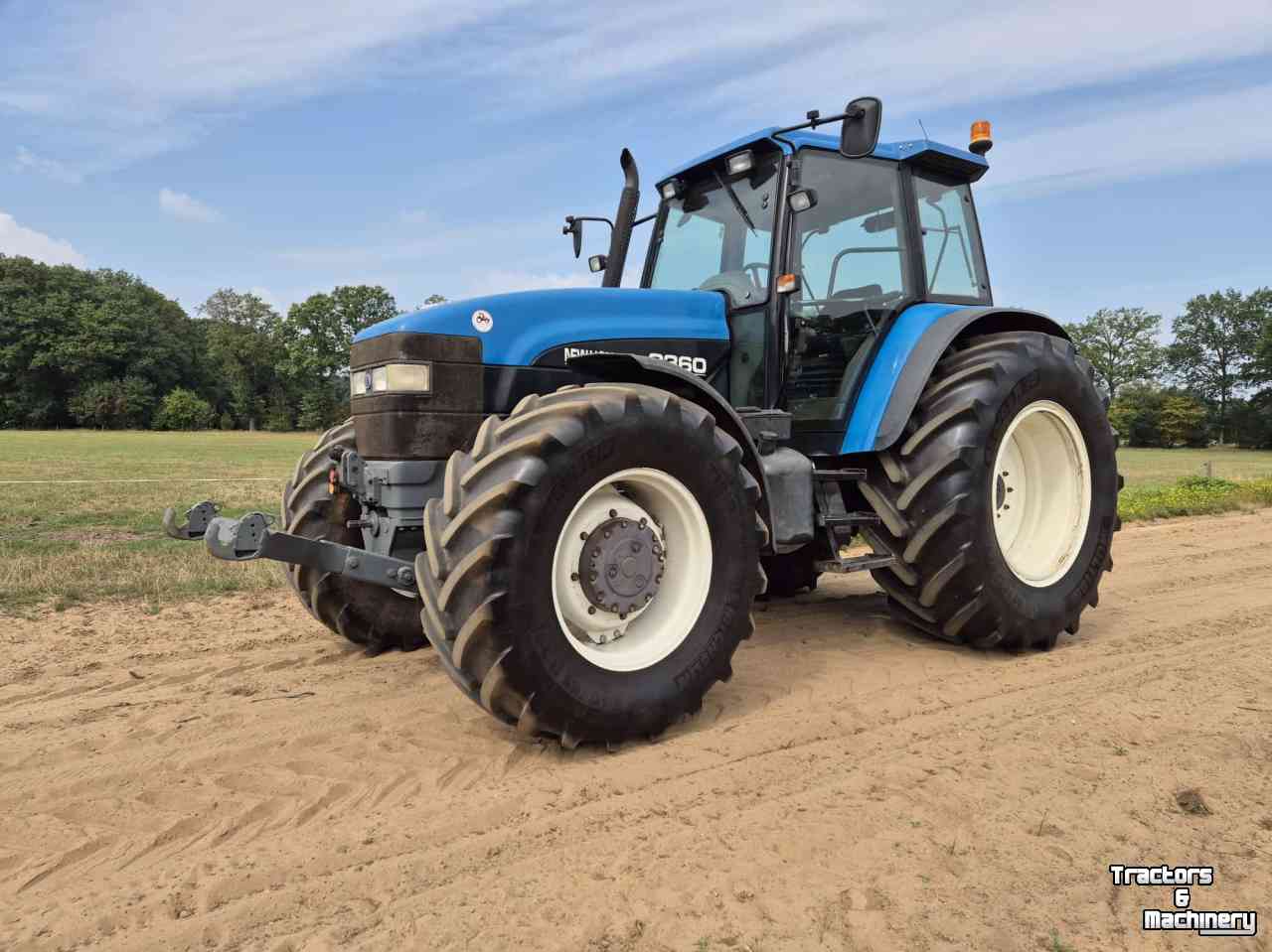 Tractor / Trekker New Holland 8360