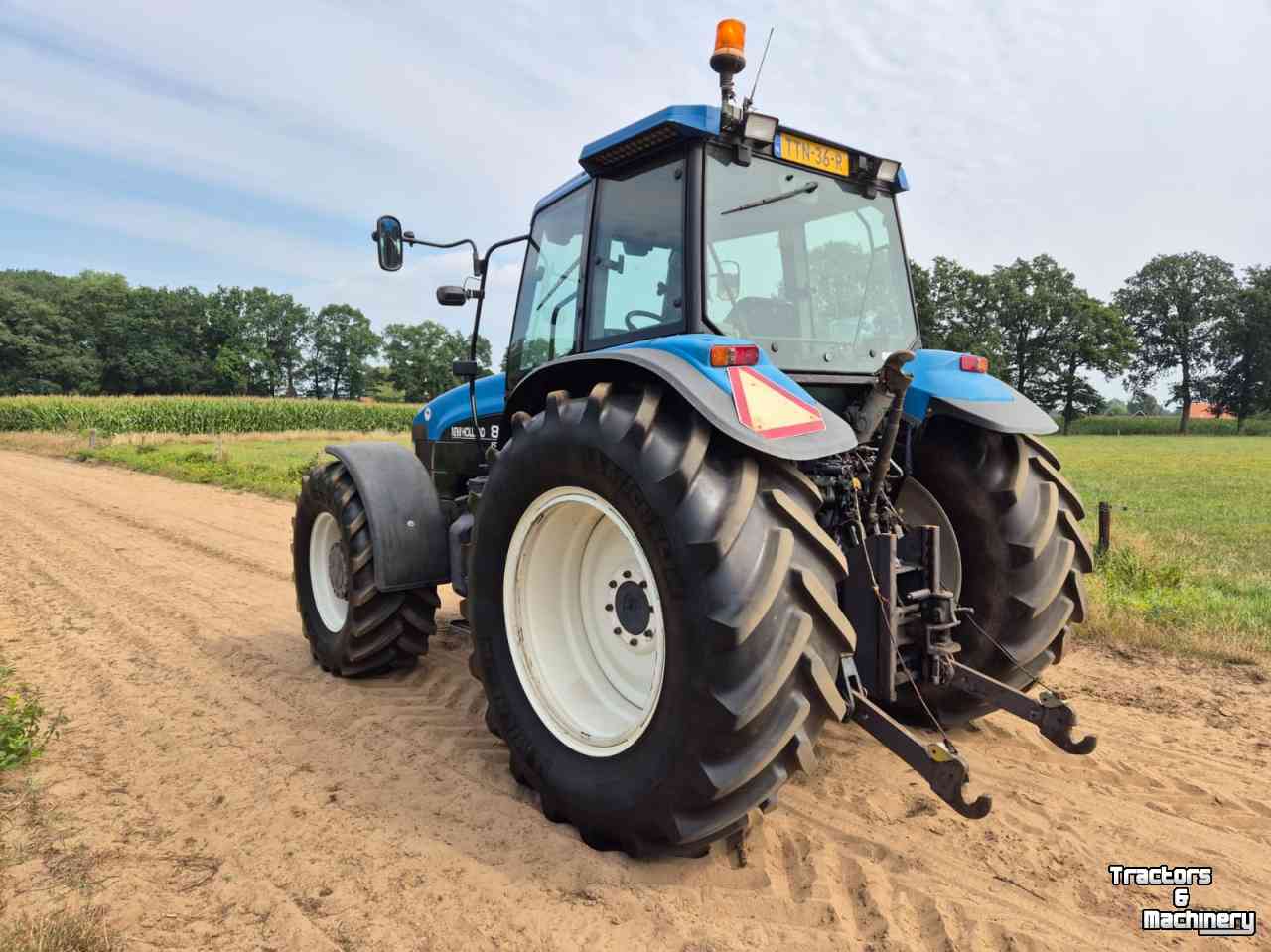 Tractor / Trekker New Holland 8360