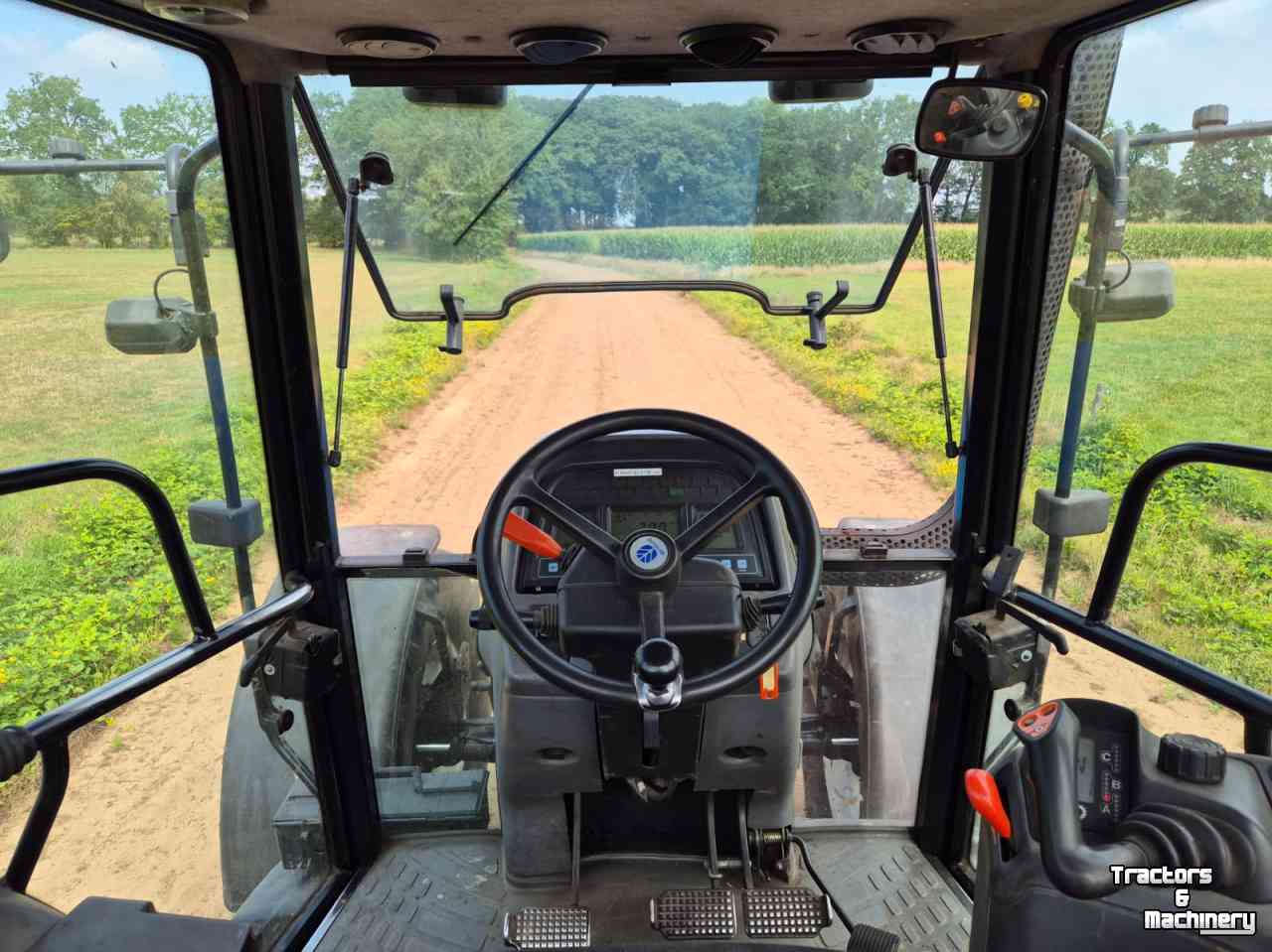 Tractor / Trekker New Holland 8360