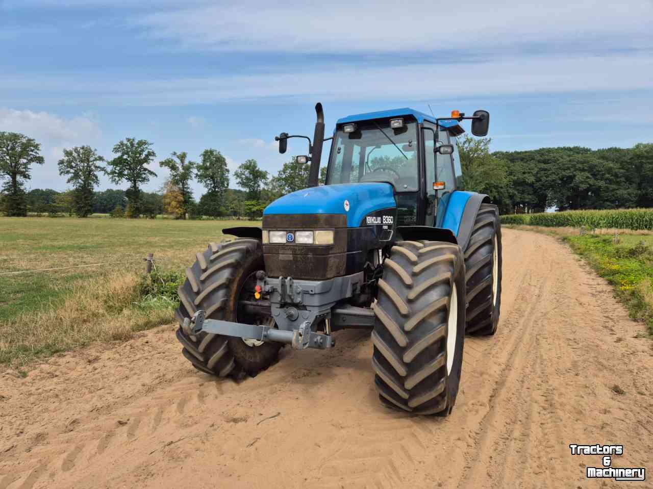 Tractor / Trekker New Holland 8360