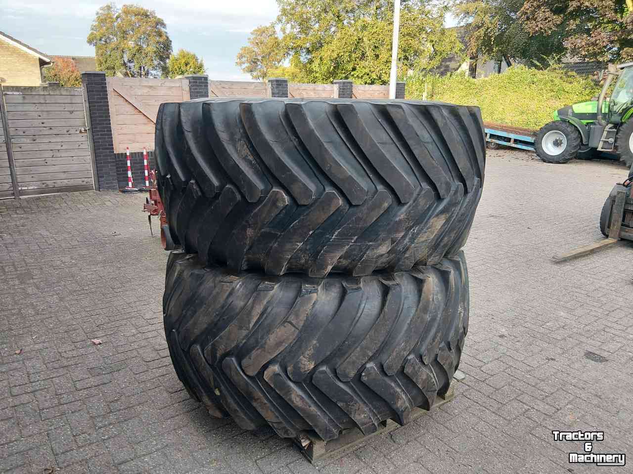 Wielen, Banden, Velgen & Afstandsringen John Deere 800/65 R32 wielen  Grote ZF Steek