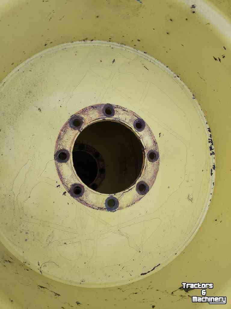 Wielen, Banden, Velgen & Afstandsringen John Deere 800/65 R32 wielen  Grote ZF Steek