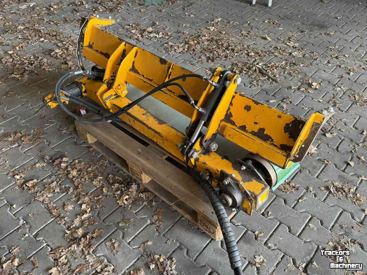 Klepelmaaier Herder Transportband 150 afvoerband