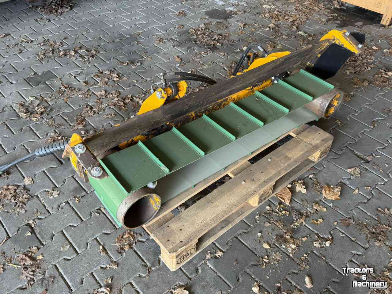 Klepelmaaier Herder Transportband 150 afvoerband