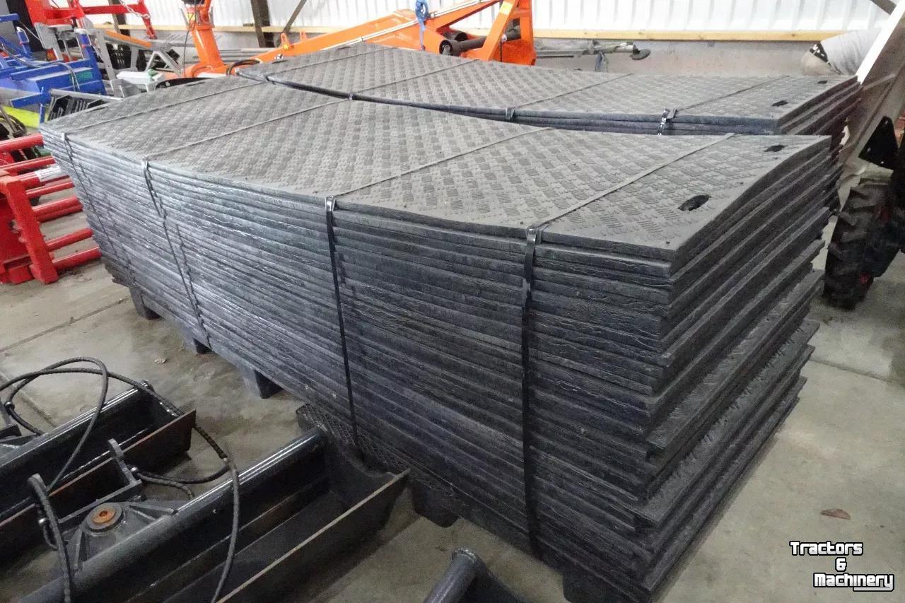 Overige bouwmachines, grondverzetmachines en toebehoren  Kunststof afm 300 x 100 x 20