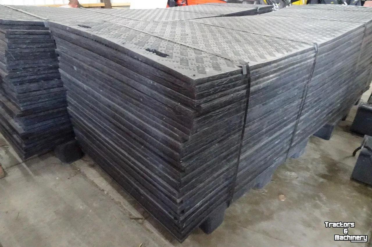 Overige bouwmachines, grondverzetmachines en toebehoren  Kunststof afm 300 x 100 x 20