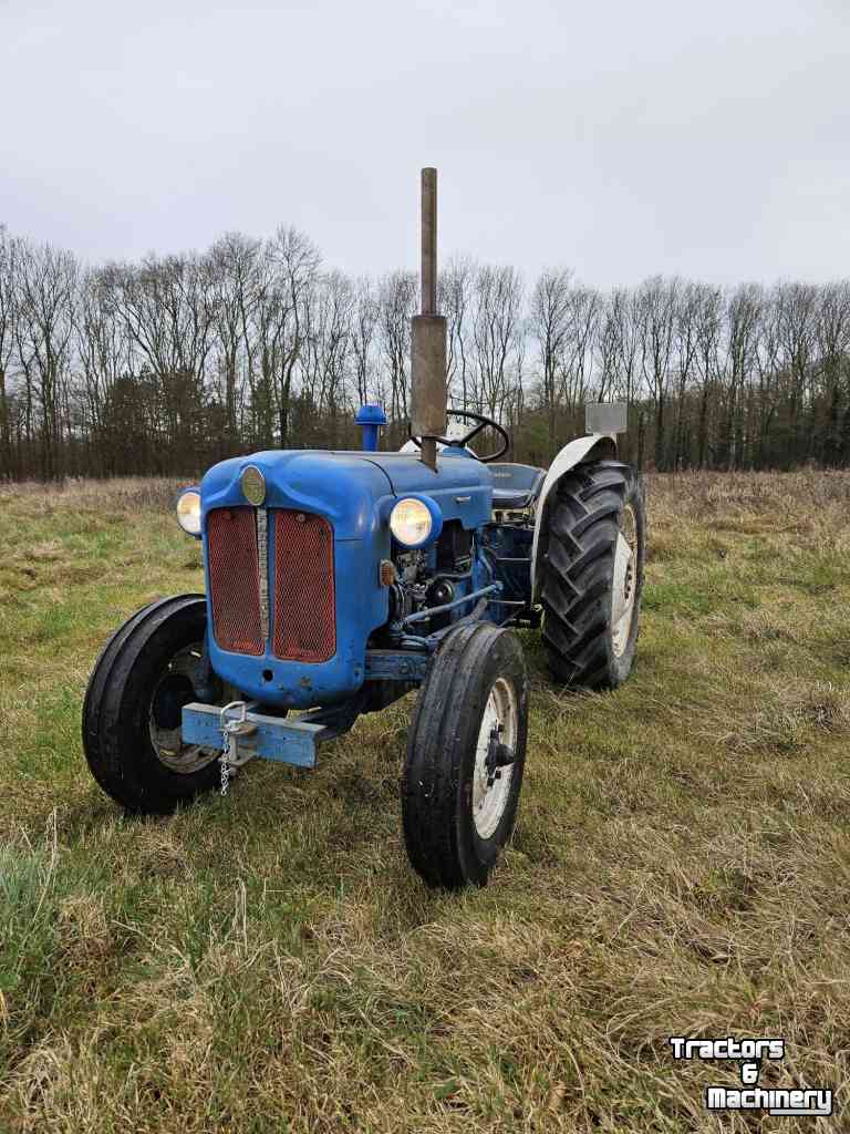 Traktoren Fordson Dexta Smalspoor