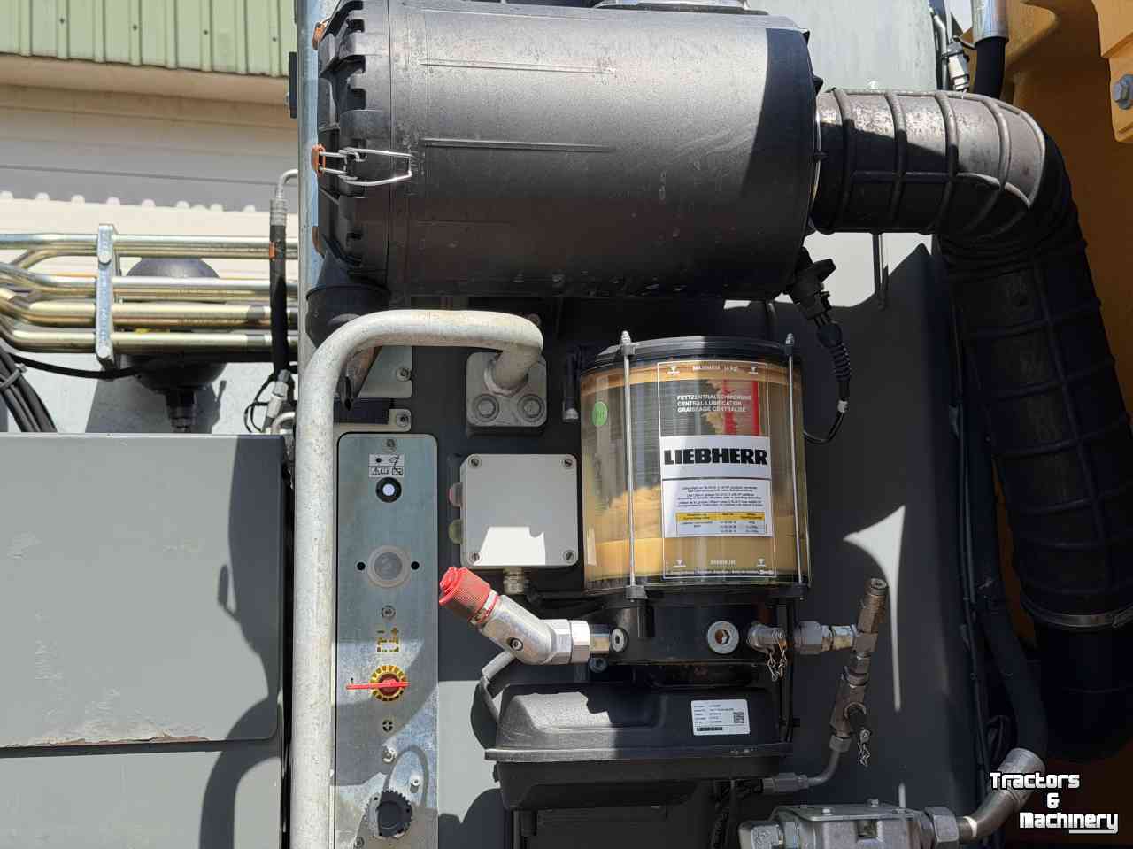 Bandenkraan / Graafmachine op wielen Liebherr A914 met Draaikantelstuk