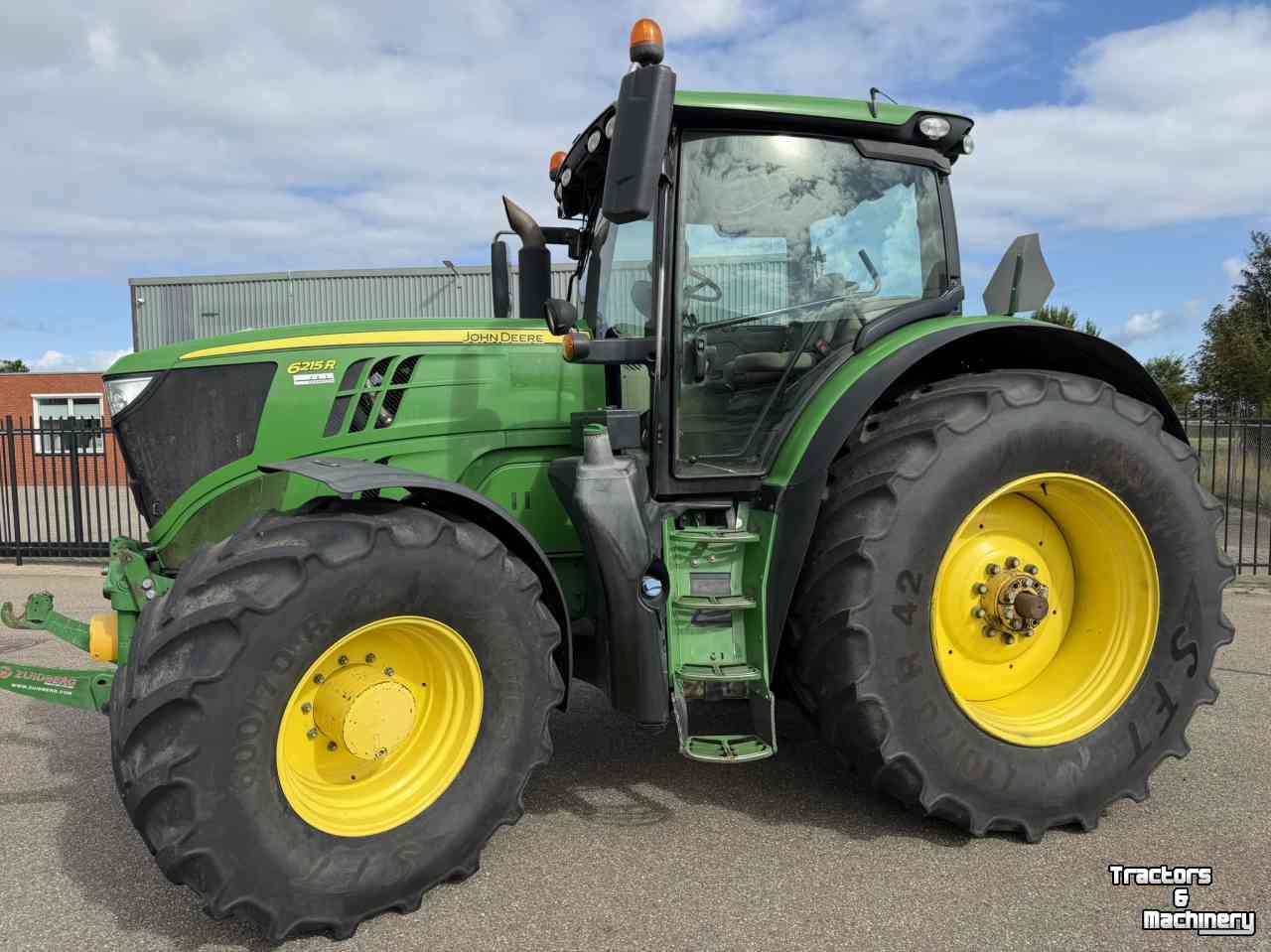 Tractor / Trekker John Deere 6215R
