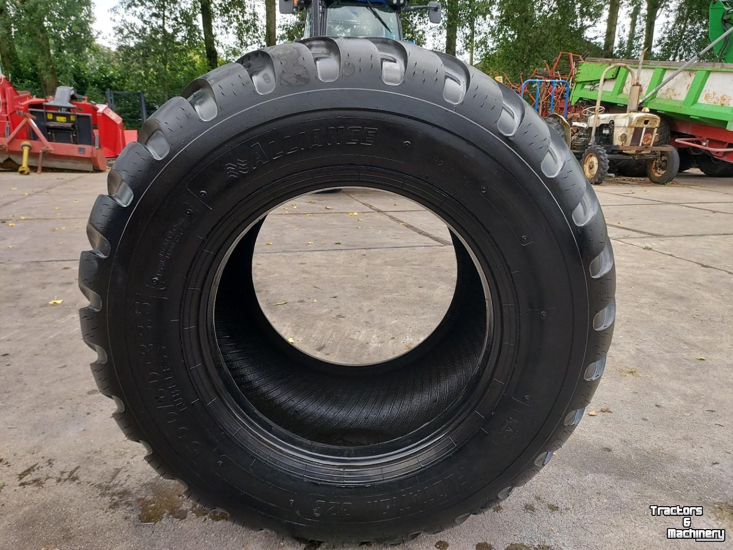 Wielen, Banden, Velgen & Afstandsringen Alliance BAND  500/60R22.5