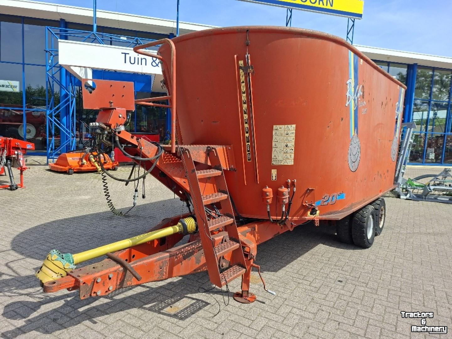 Voermengwagen Peecon VME 200L