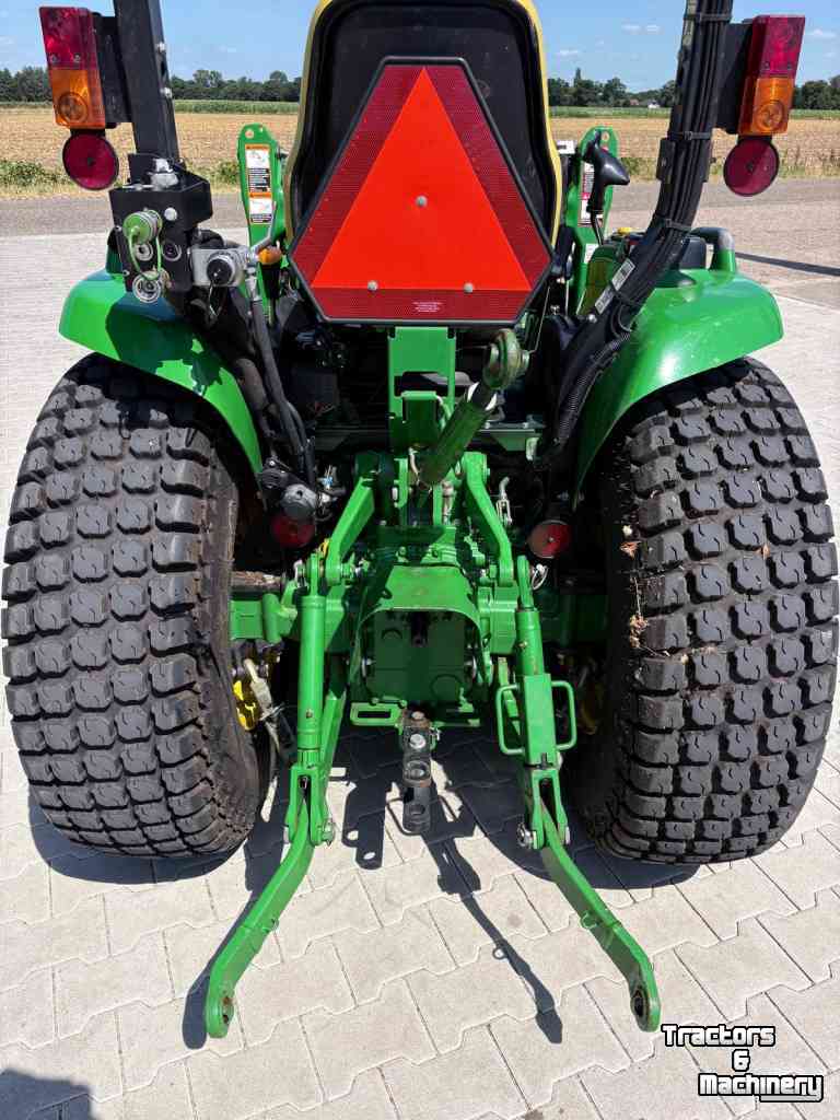 Compact tractor John Deere 3045R