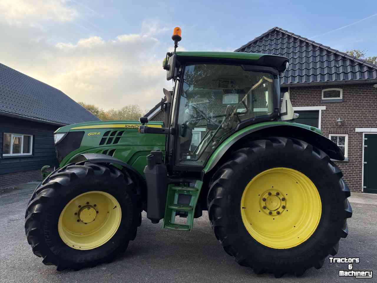 Tractor / Trekker John Deere 6125R AP+GPS voorbereiding