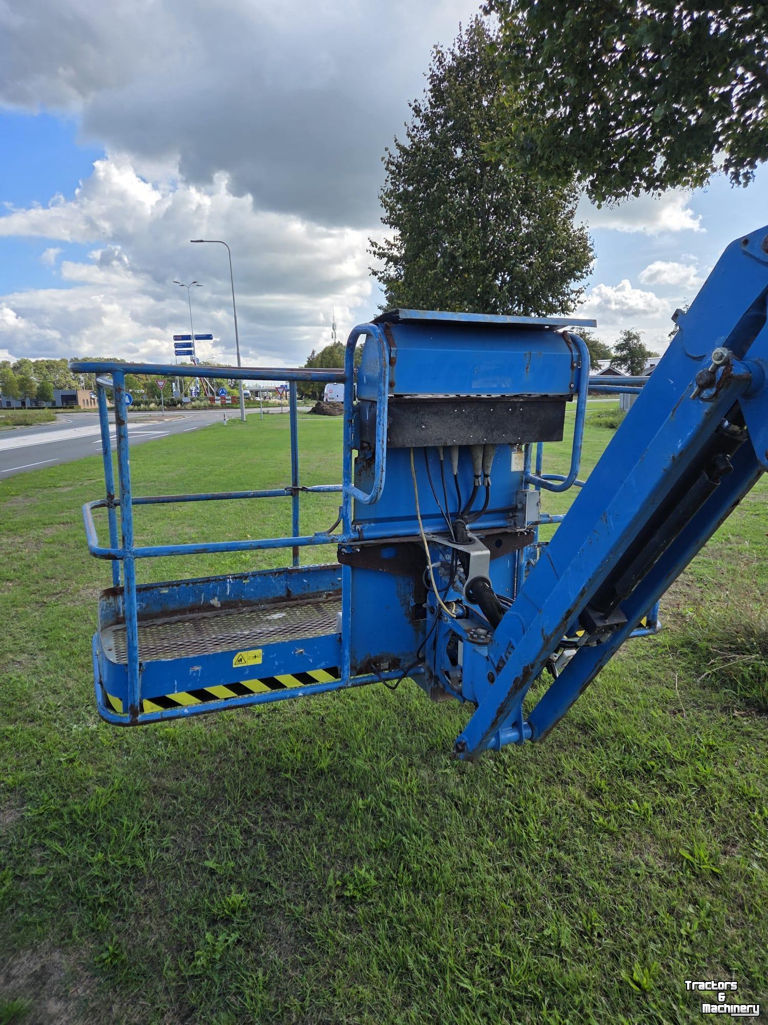 Hoogwerker  Genie S-65 met nieuwe Va- keuring Gereserveerd
