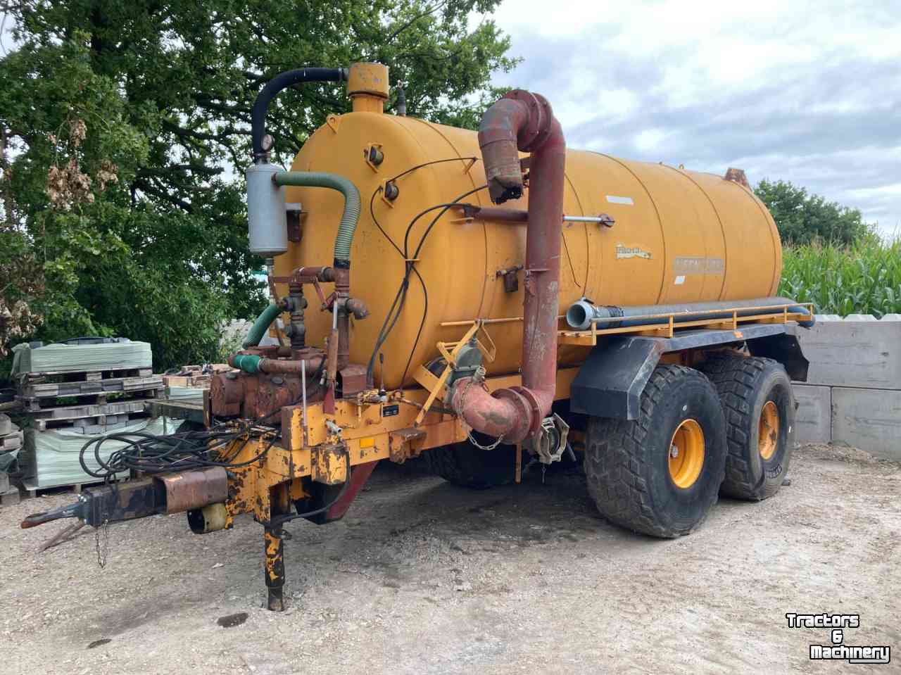 Mesttank Veenhuis 14000 Mesttank