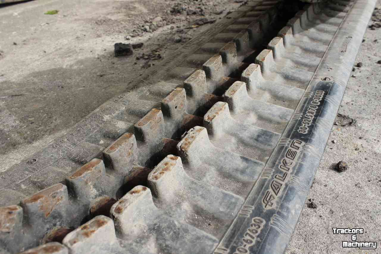 Overige Takeuchi Falken rubbertrack rubber rups Takeuchi TB230 nummer 19140-67630 maat 300x52.5x78