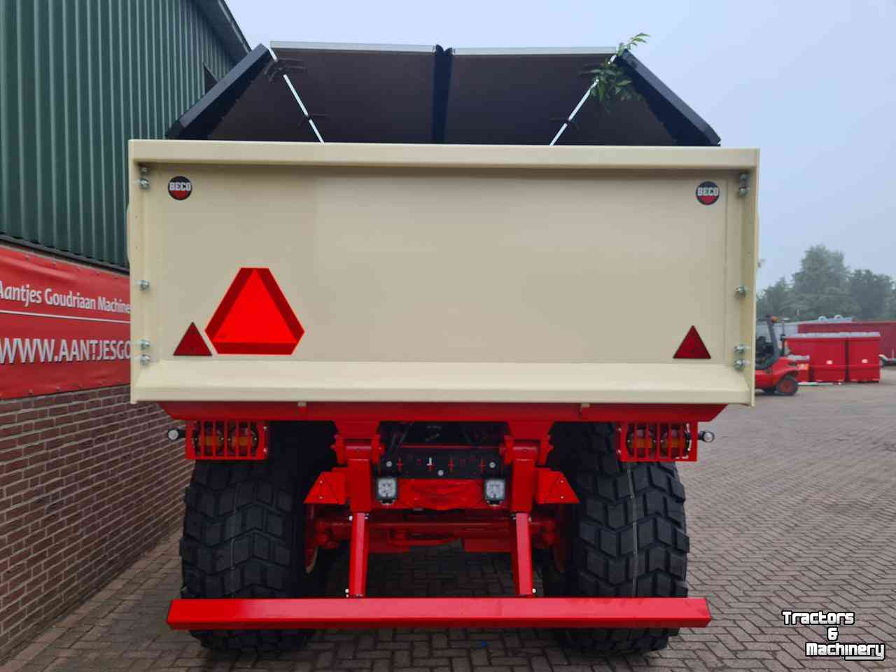 Gronddumper / Zandkipper / Grondverzetkipwagen / Dumper Beco Maxxim 240 XL