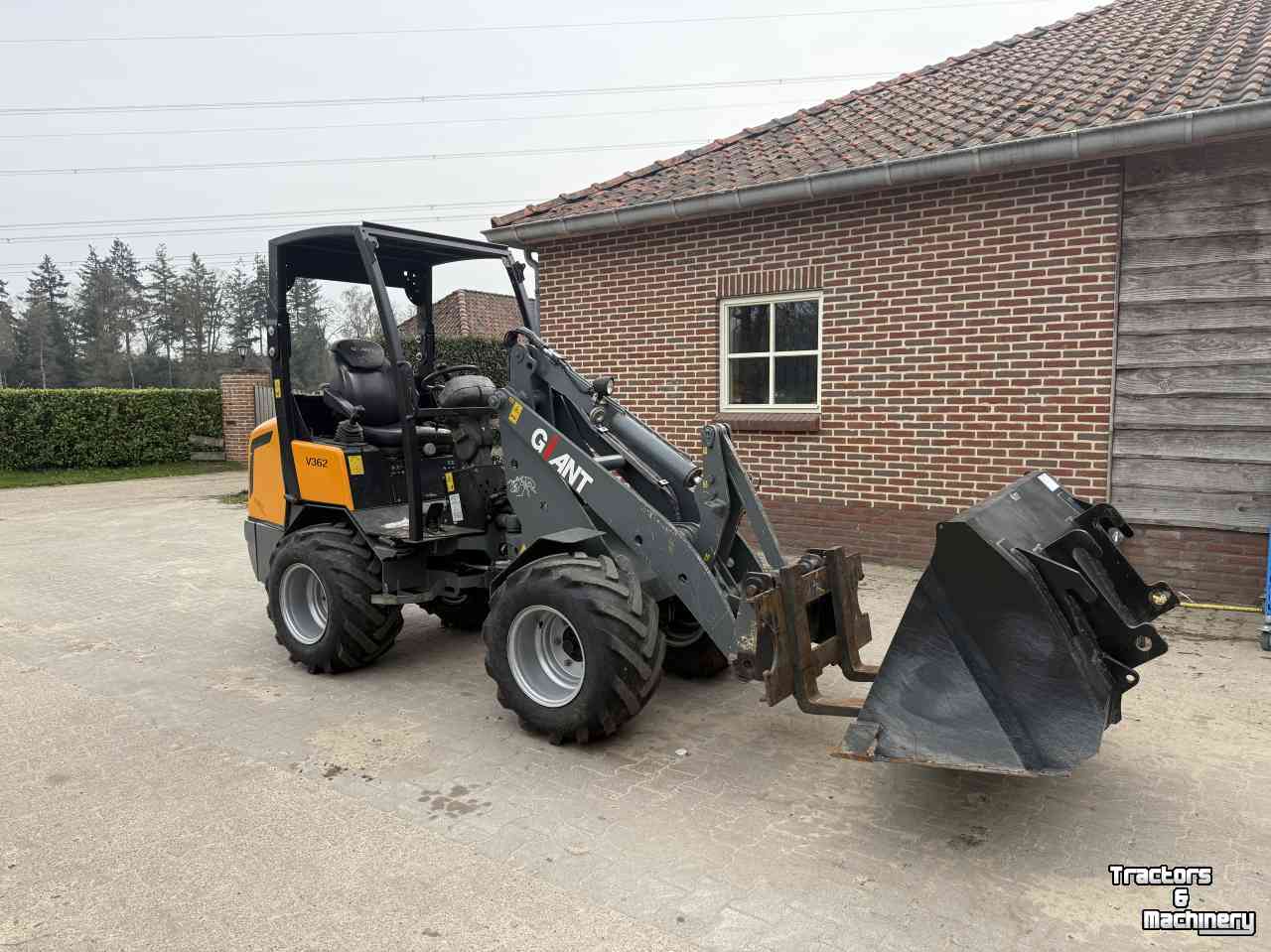 Shovel / Wiellader / Kniklader Giant V362