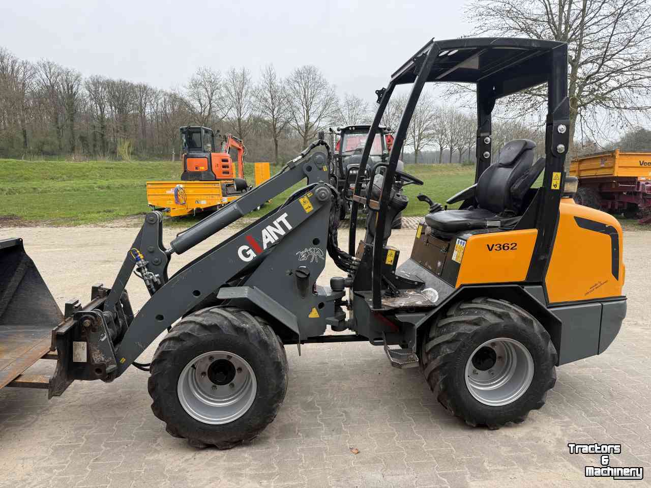 Shovel / Wiellader / Kniklader Giant V362