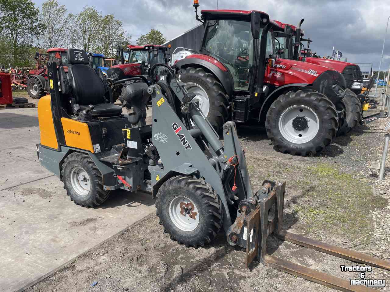 Shovel / Wiellader / Kniklader Giant D 2635