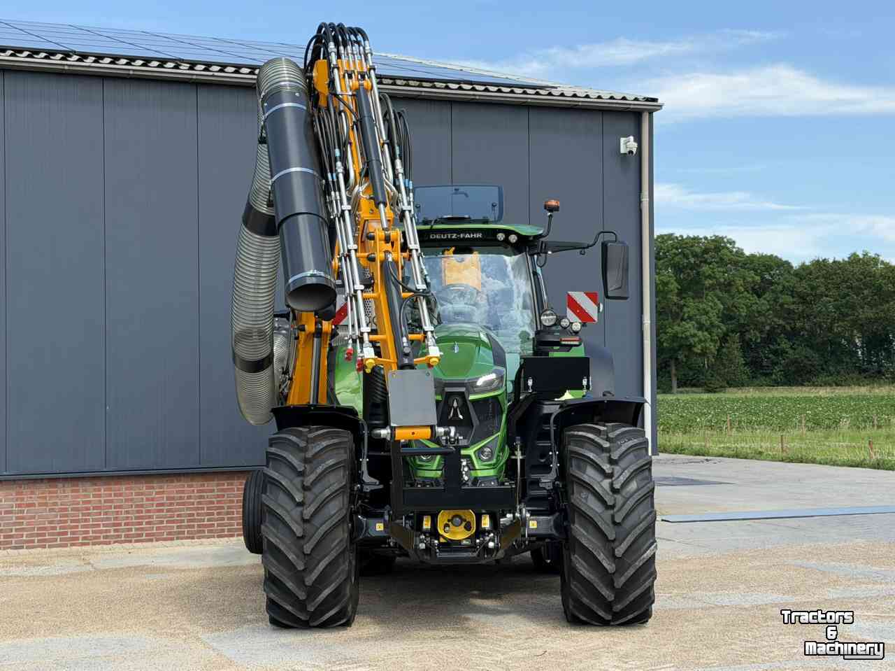 Tractor / Trekker Deutz-Fahr Agrotron 6230 TTV met Herder Grenadier MBKA 512 LSH