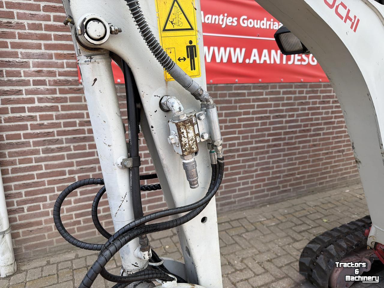 Bandenkraan / Graafmachine op wielen Takeuchi Kraan TB216