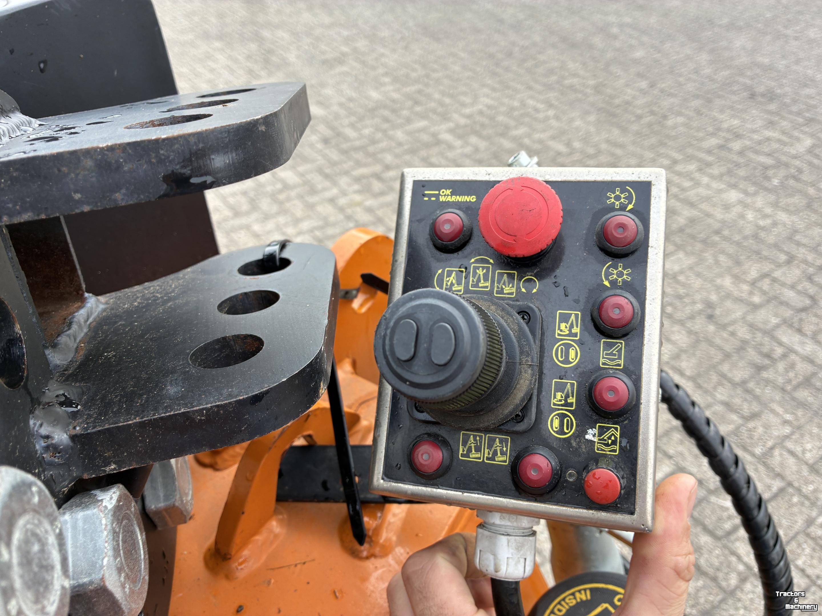 Overige machines voor weg-, berm-, en slootonderhoud Berti FBP 600 met comfort bediening