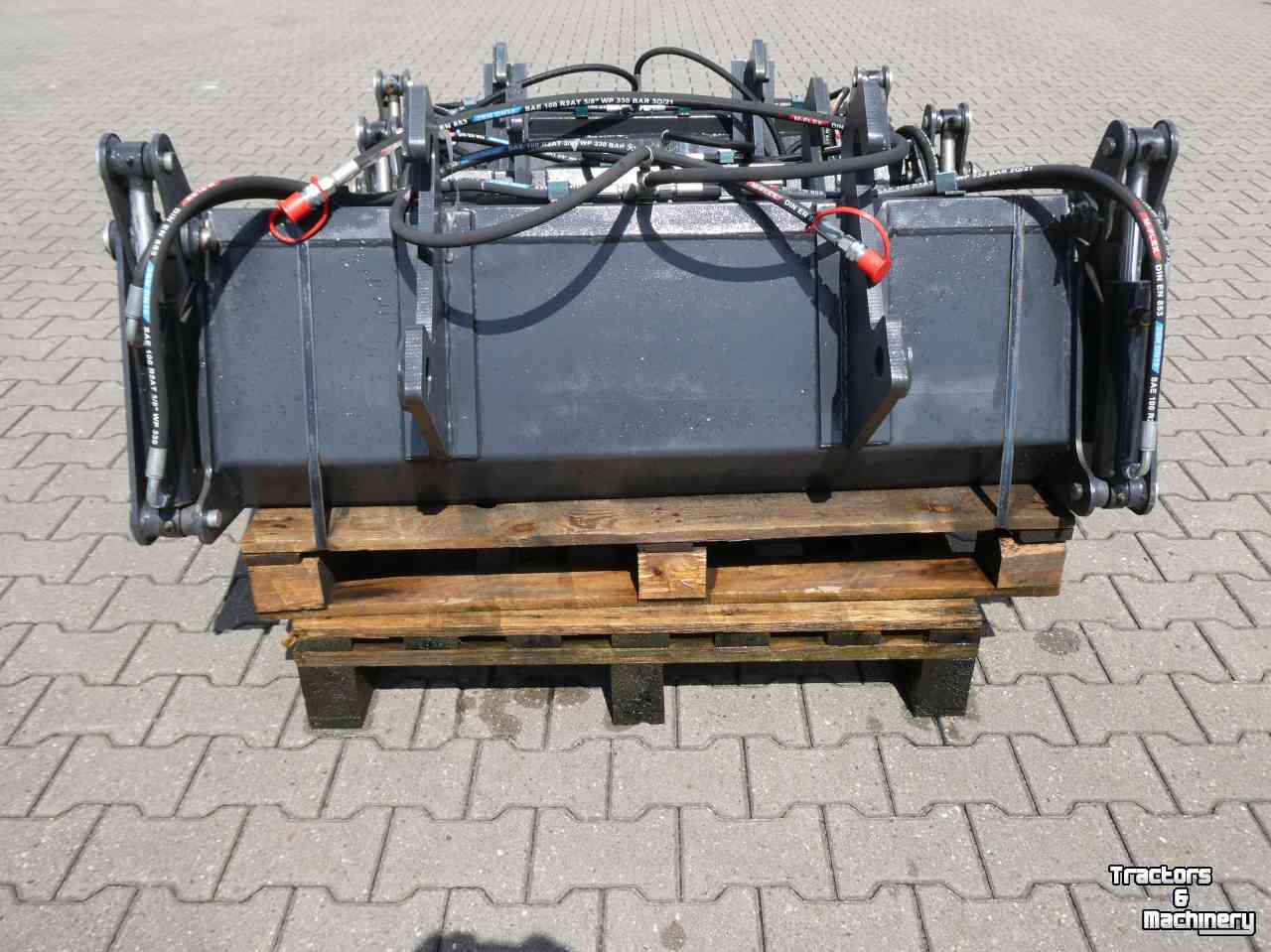 Overige aanbouwdelen en toebehoren Hofstede 4 in 1 bak graaf compact bak hydraulisch 1.2  1.4m