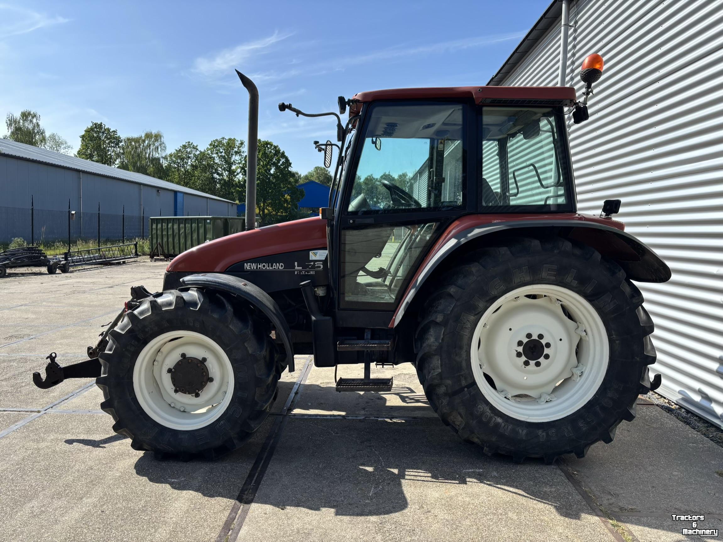 Tractor / Trekker New Holland L75