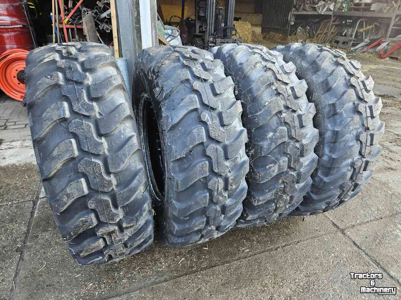 Wielen, Banden, Velgen & Afstandsringen Dunlop 405/70R24 SP-T9