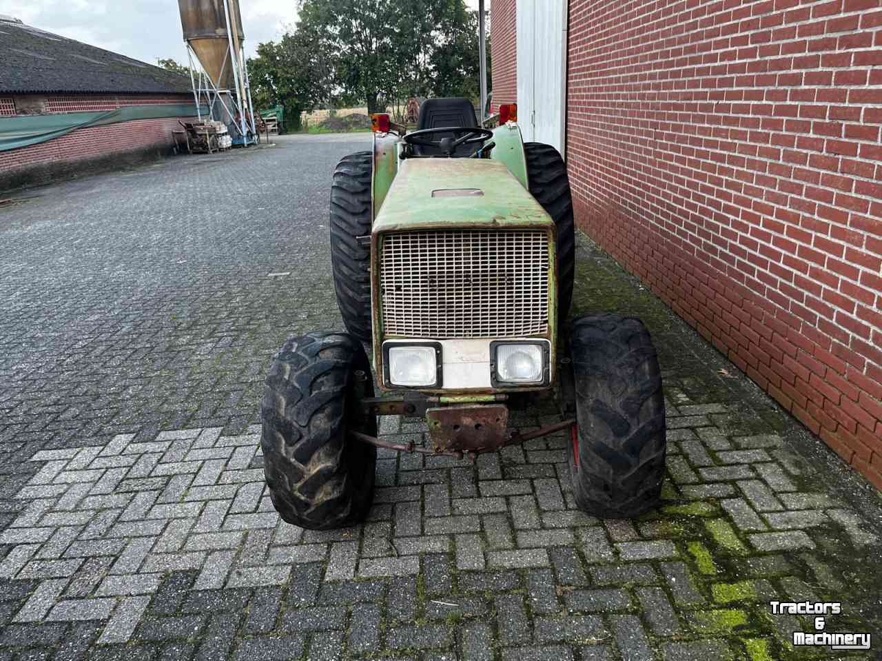 Compact tractor Fendt 200V