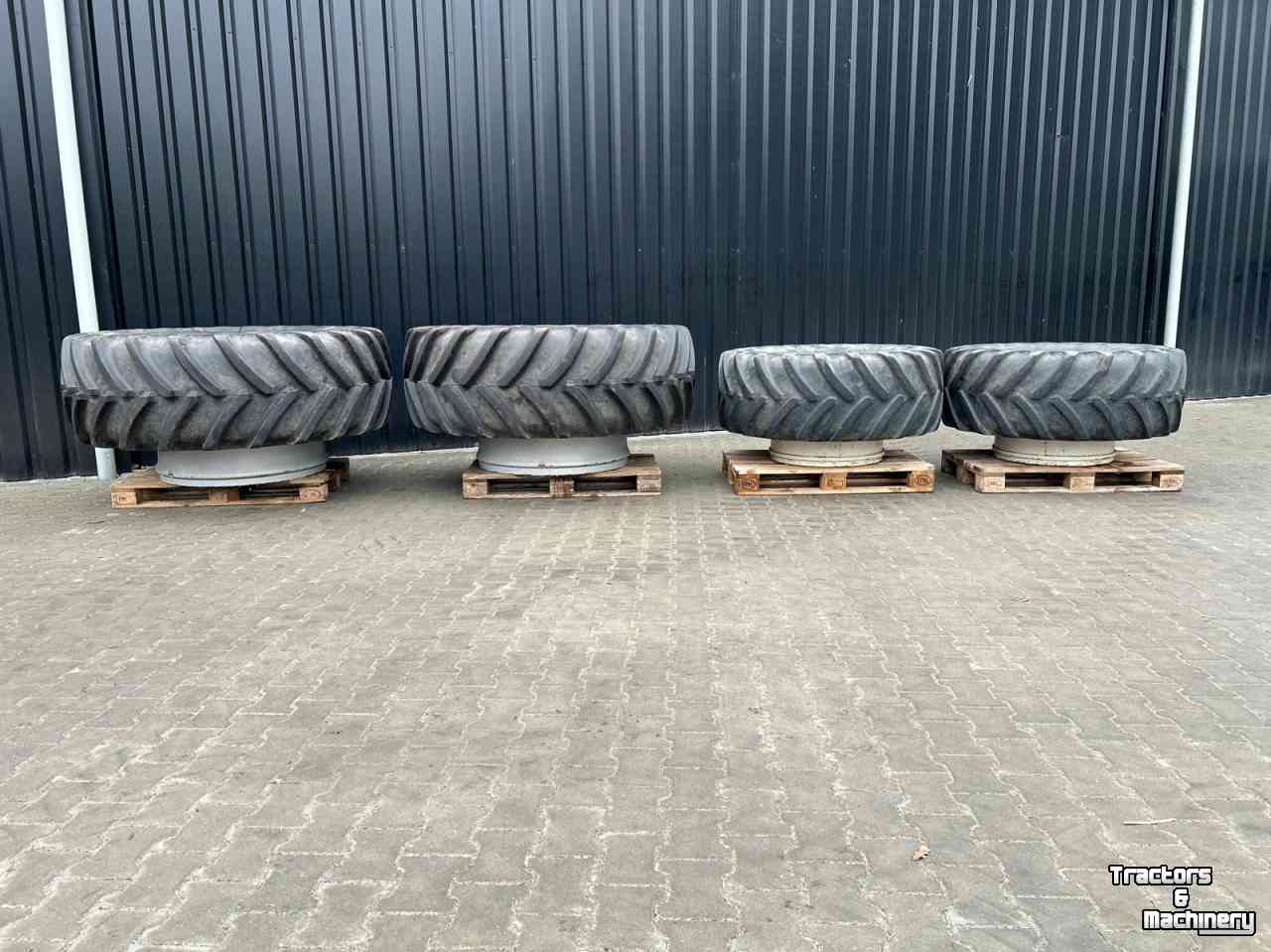 Wielen, Banden, Velgen & Afstandsringen Michelin 650/65 R38 XM108 en 540/65 R28 XM108