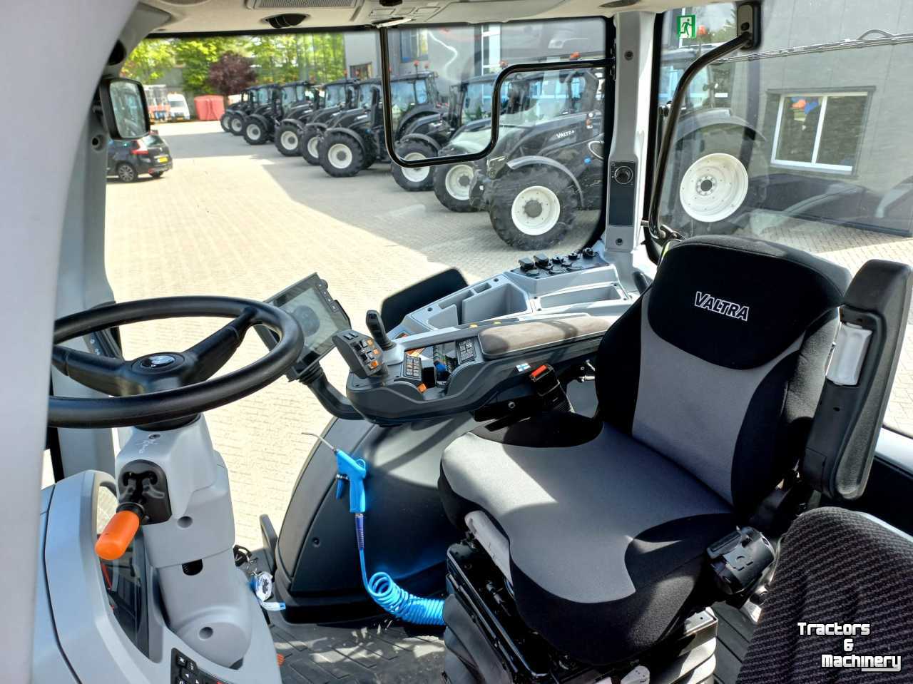 Traktoren Valtra T214 Direct Smart Touch, GPS, 2021, 400 uur!