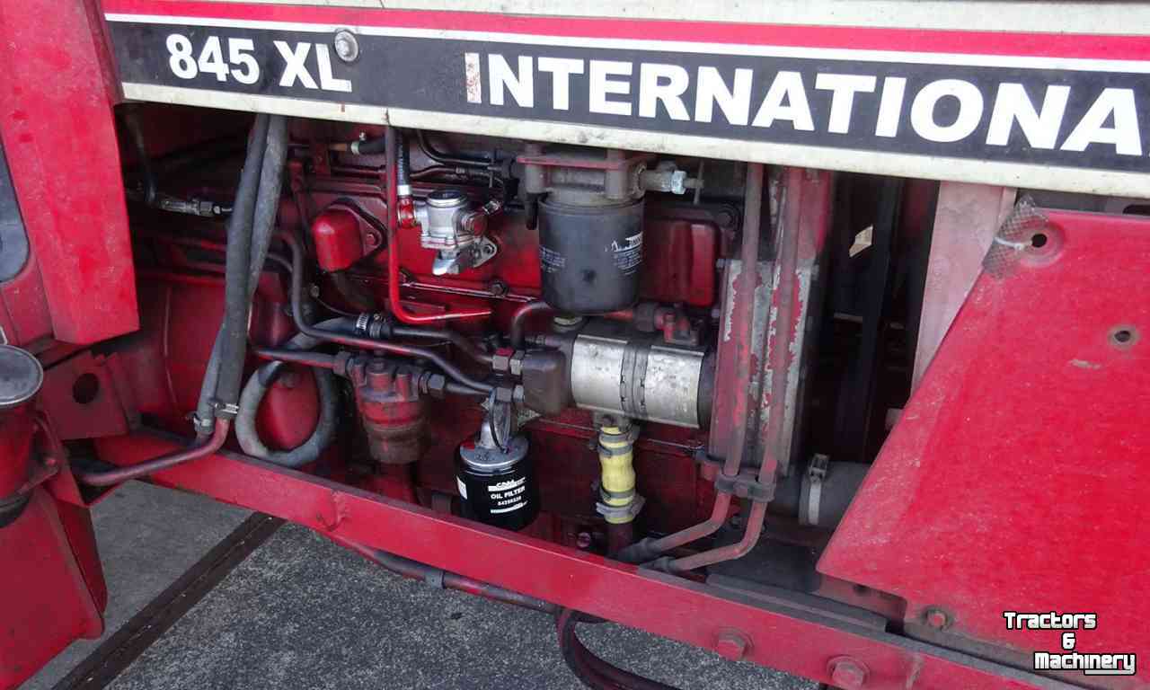 Traktoren International 845 XL