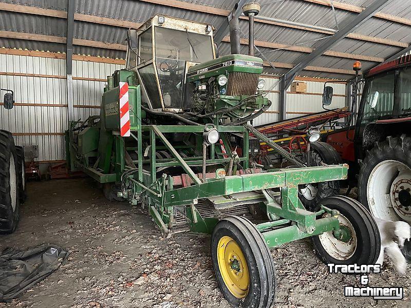 Aardappelrooier Krakei Krakei rooier met ford 7610