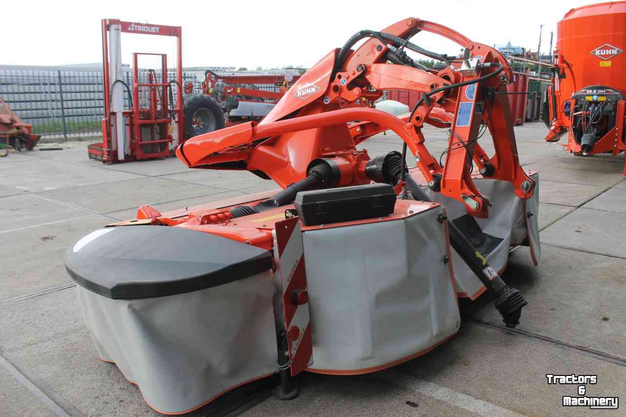 Maaier Kuhn GMD3125F-FF front schijvenmaaier frontmaaier snelwissel op de messen