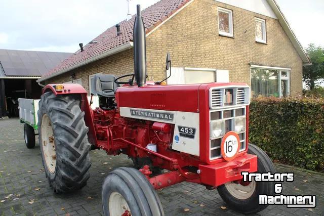 Tractor / Trekker International met handkoppeling voor aftakas