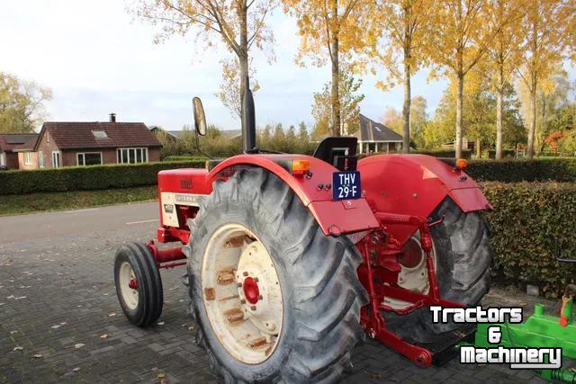 Tractor / Trekker International met handkoppeling voor aftakas