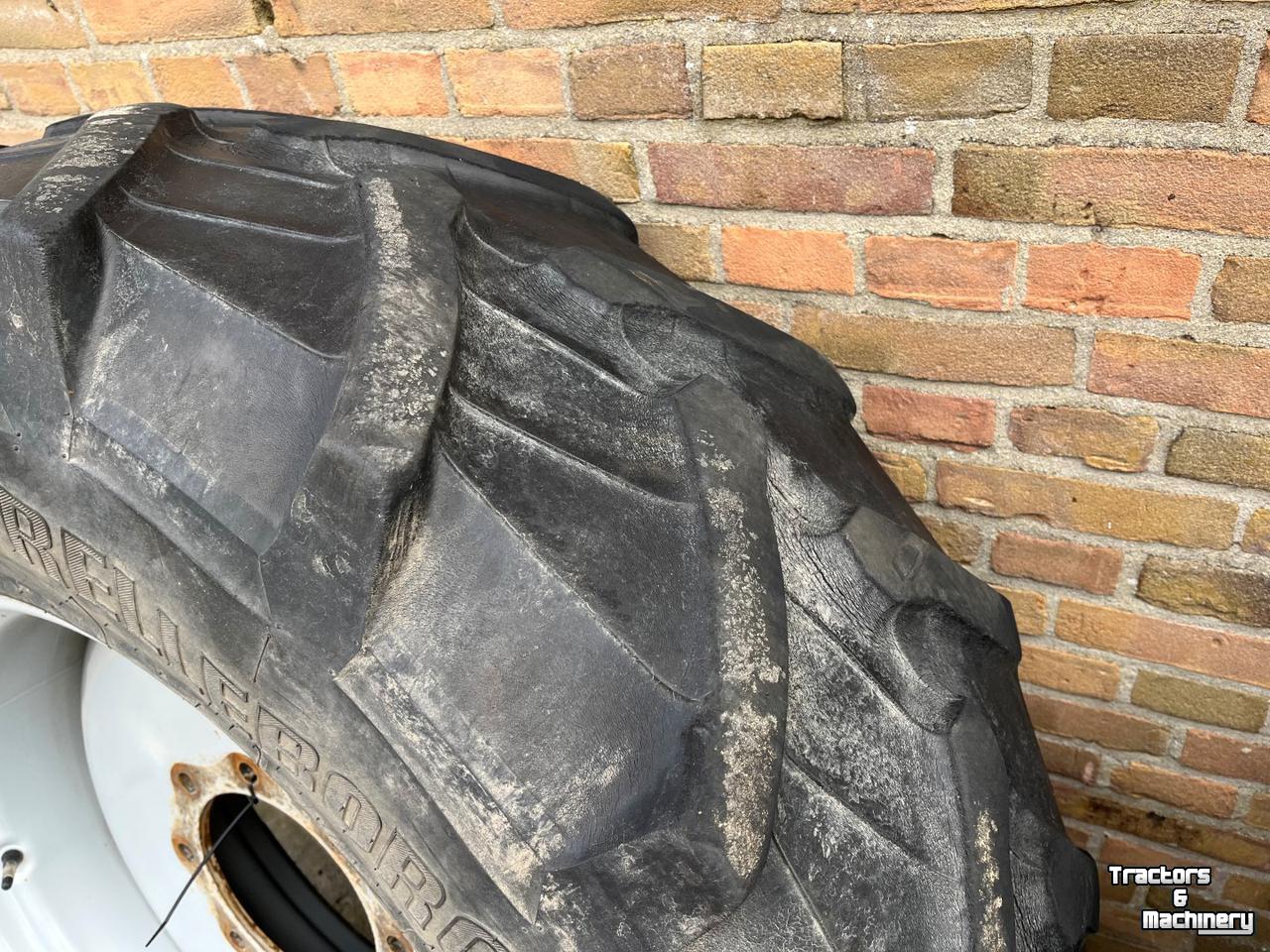 Wielen, Banden, Velgen & Afstandsringen Trelleborg TM 600 380/85R28