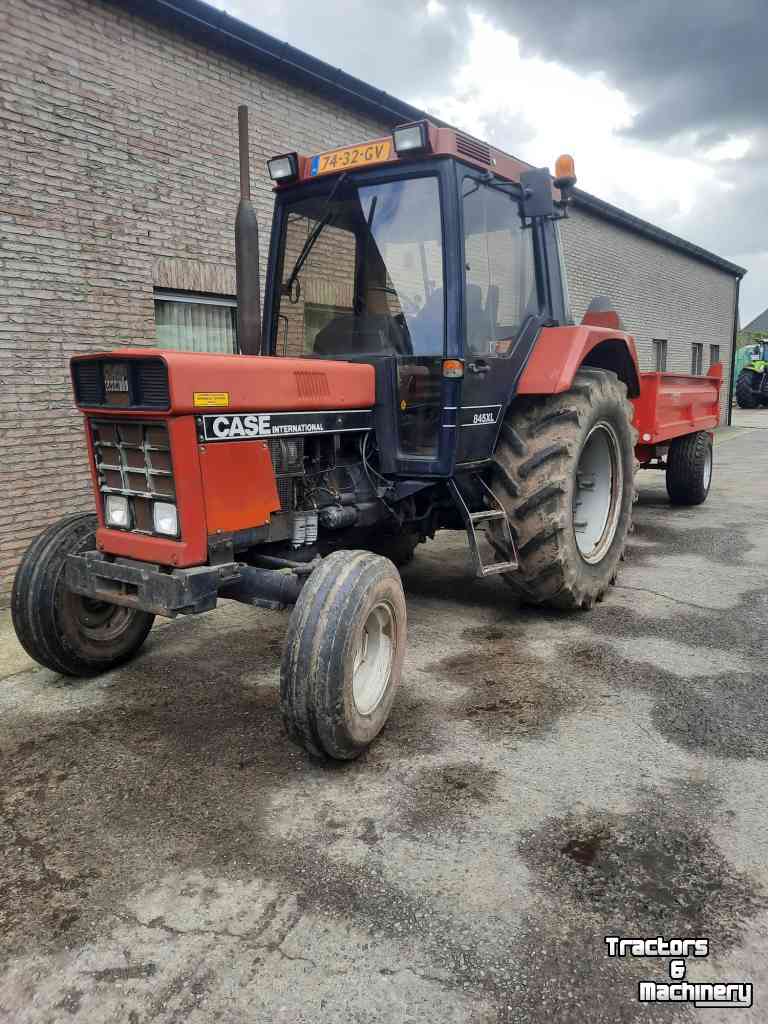 Traktoren Case-IH 845 XL