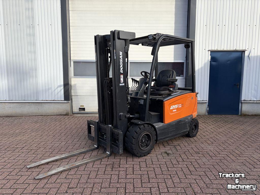 Heftruck Doosan B25X-7