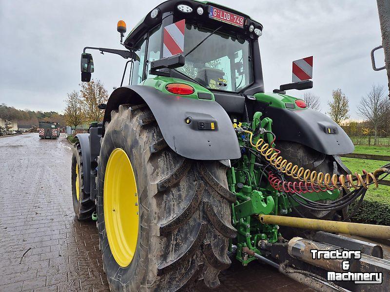 Tractor / Trekker John Deere 6M220