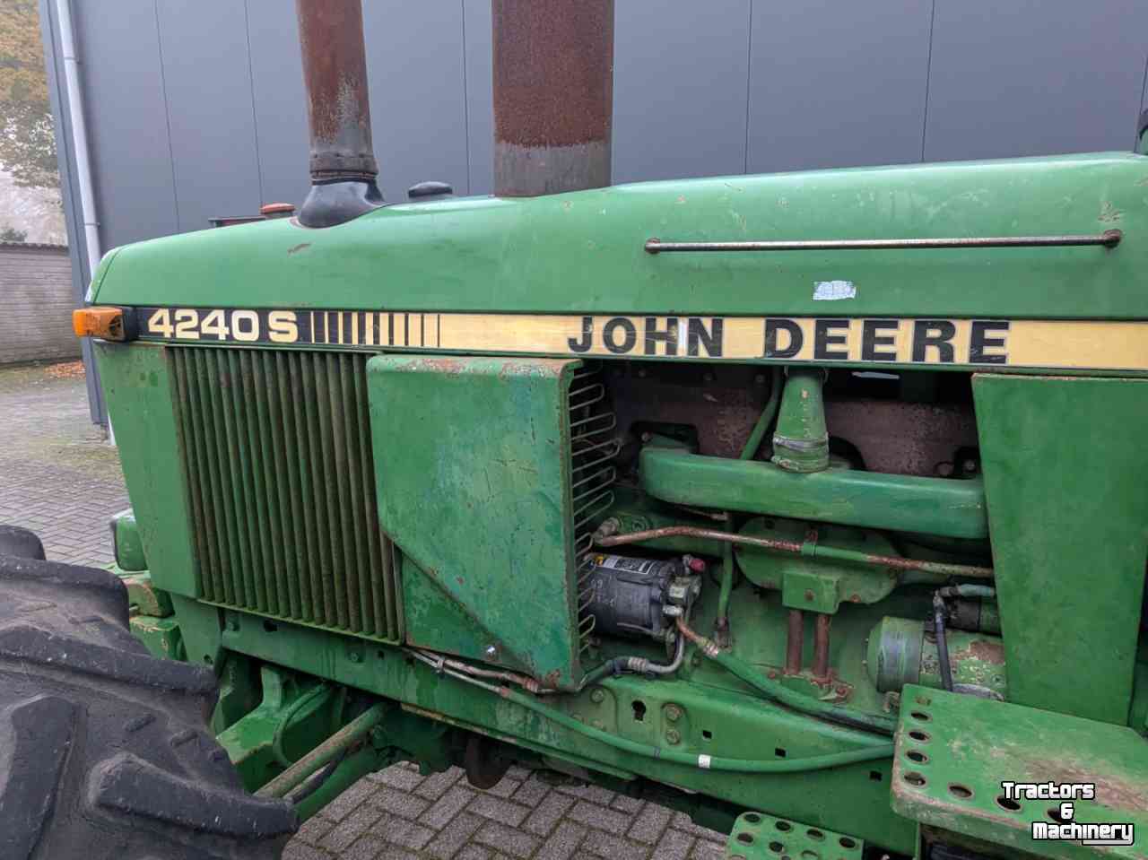 Tractor / Trekker John Deere 4240 S